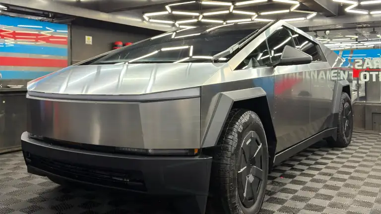 Tesla Cybertruck em detalhamento premium na 4Fast Detail, Brasília